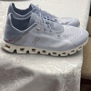 On Cloud 5 Coast Running Shoes in Pastel Blue